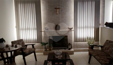 Casa à venda com 3 quartos, sendo 1 suíte,  no condomínio Estância Marambaia, Vinhedo - SP