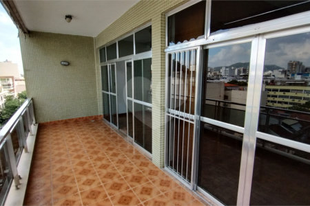 Apartamento à venda com 4 quartos, sendo 2 suítes,  em Tijuca, Rio de Janeiro, RJ