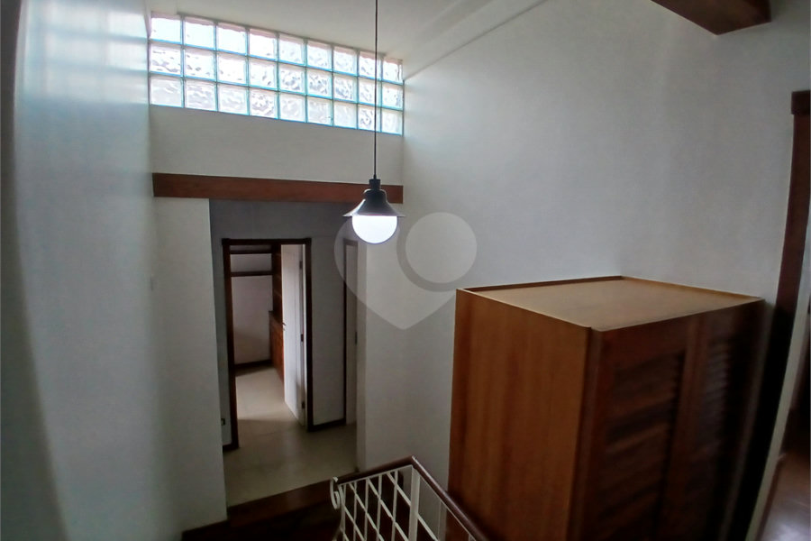 Casa à venda ou para alugar com 3 quartos, sendo 2 suítes, no condomínio Chácara das Rosas, São Paulo - SP