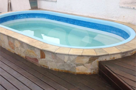 Casa à venda com 3 quartos, sendo 1 suíte,  em Vila Suissa, Mogi das Cruzes, SP