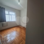 Apartamento à venda com 3 quartos, sendo 1 suíte, em Tijuca, Rio de Janeiro, RJ