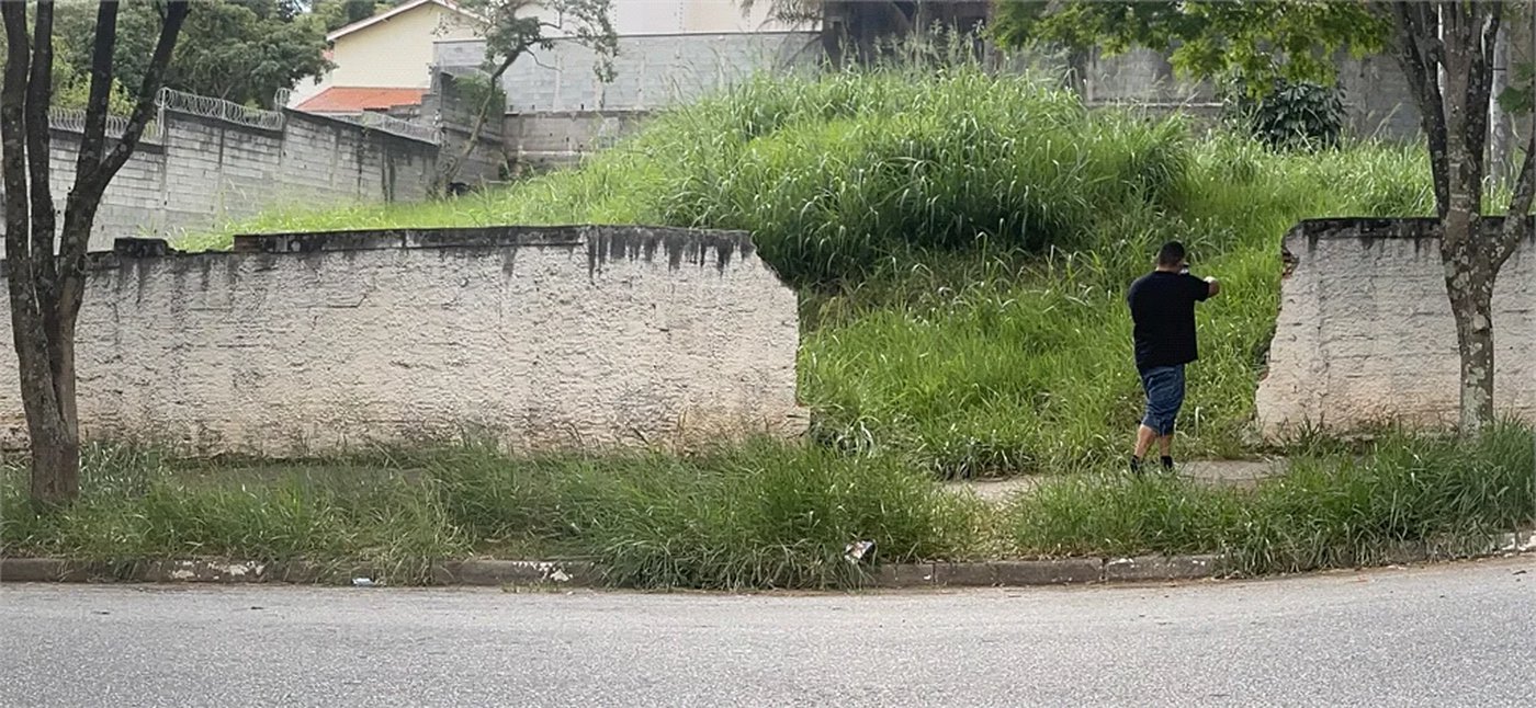 Terreno à venda no condomínio Padre Tiago Alberione, São Paulo - SP