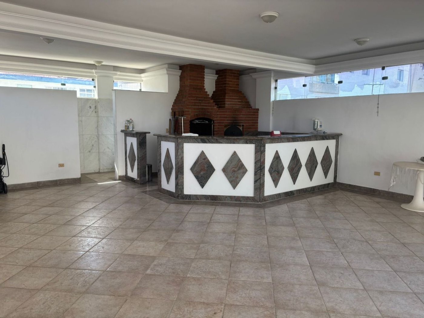 Casa com 3 dormitórios à venda, 330 m² por R$ 2.770.000,00 - Ponta da Praia - Santos/SP