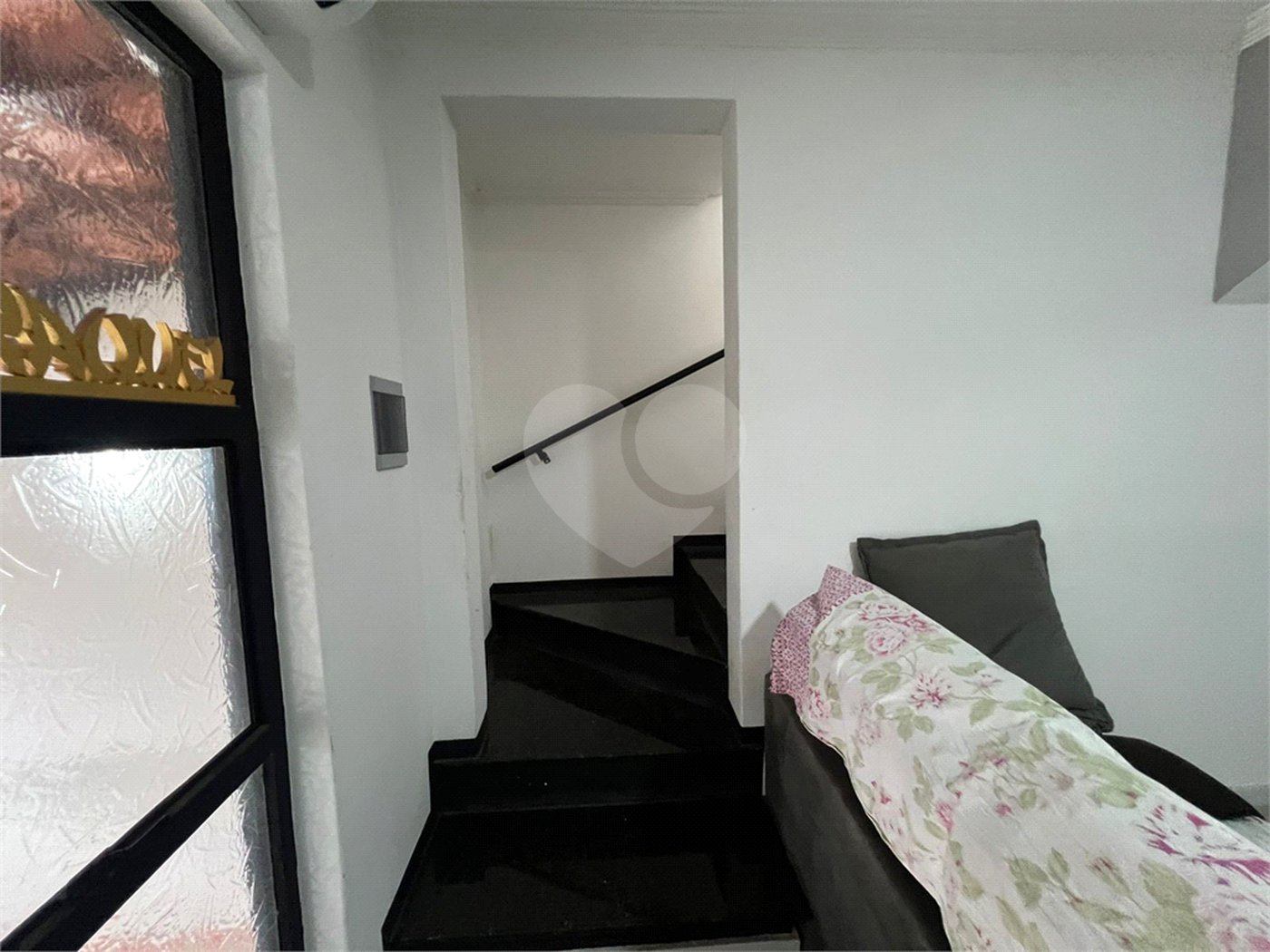 Sobrado à venda com 3 quartos, sendo 1 suíte, em Lopes de Oliveira, Sorocaba, SP