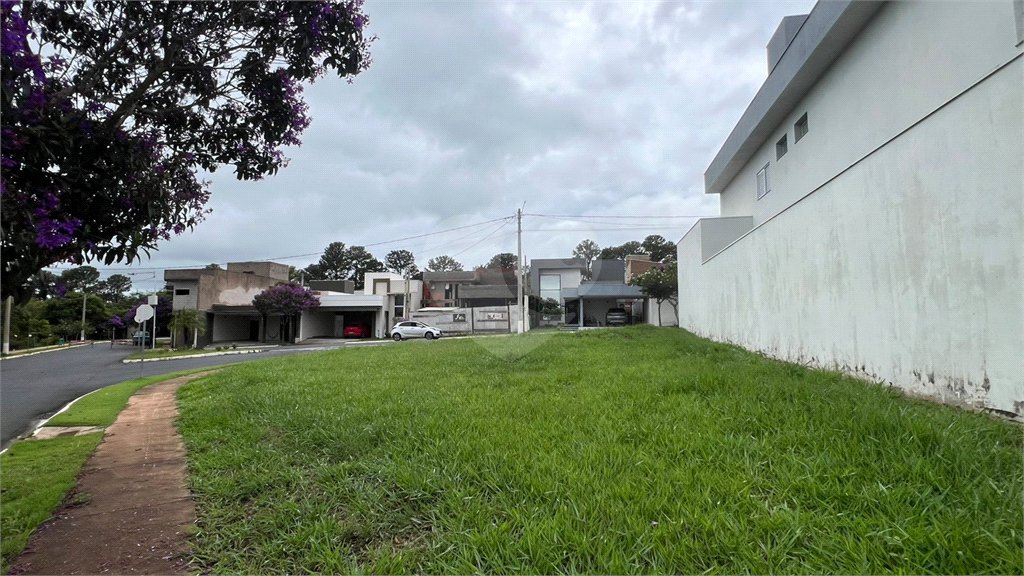 Lote de esquina à venda no Condomínio Faixa Azul