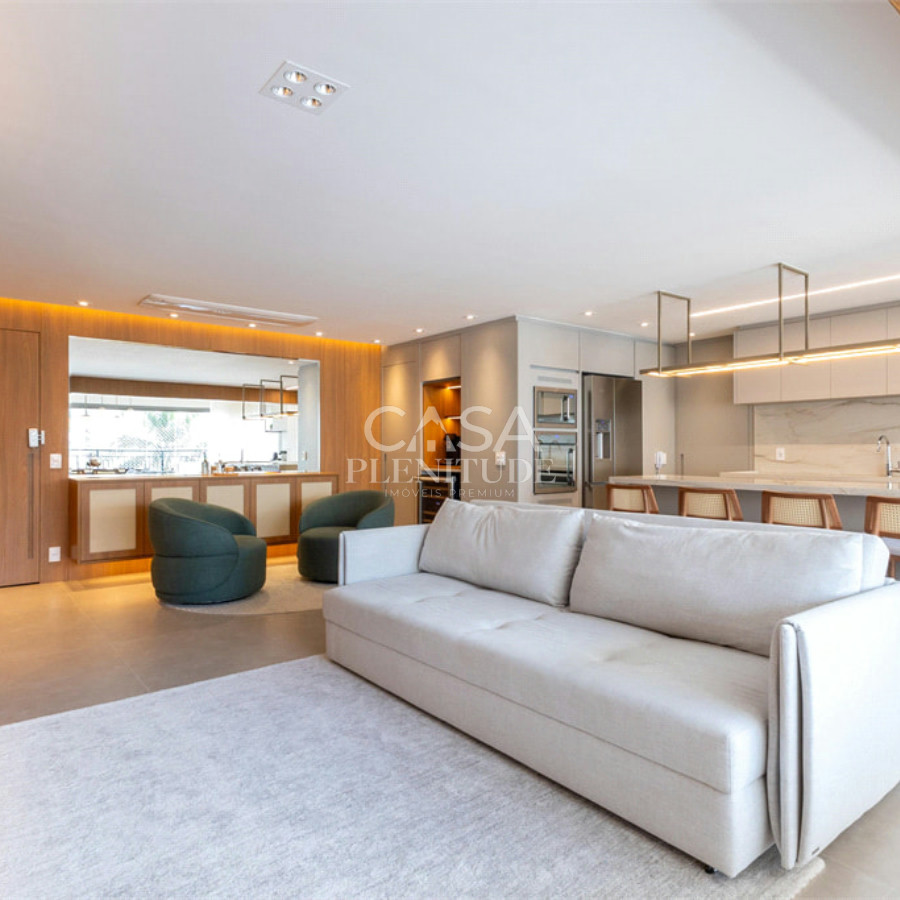 Apartamento à venda com 3 suítes em Moema, São Paulo, SP