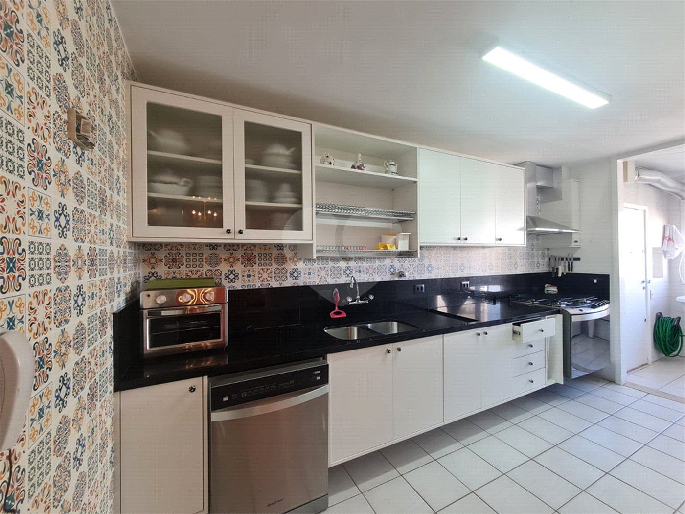 Apartamento à venda com 3 quartos, sendo 2 suítes, em Alto da Boa Vista, São Paulo, SP