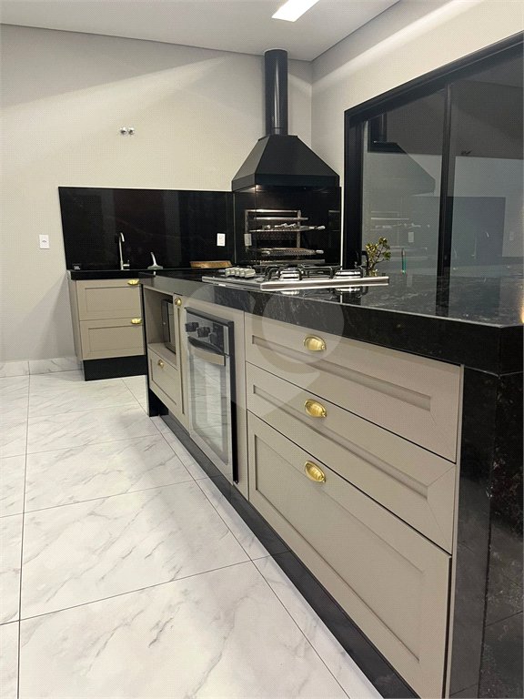 Casa à venda com 3 quartos, sendo 1 suíte, no condomínio Residencial Evidências, Indaiatuba - SP