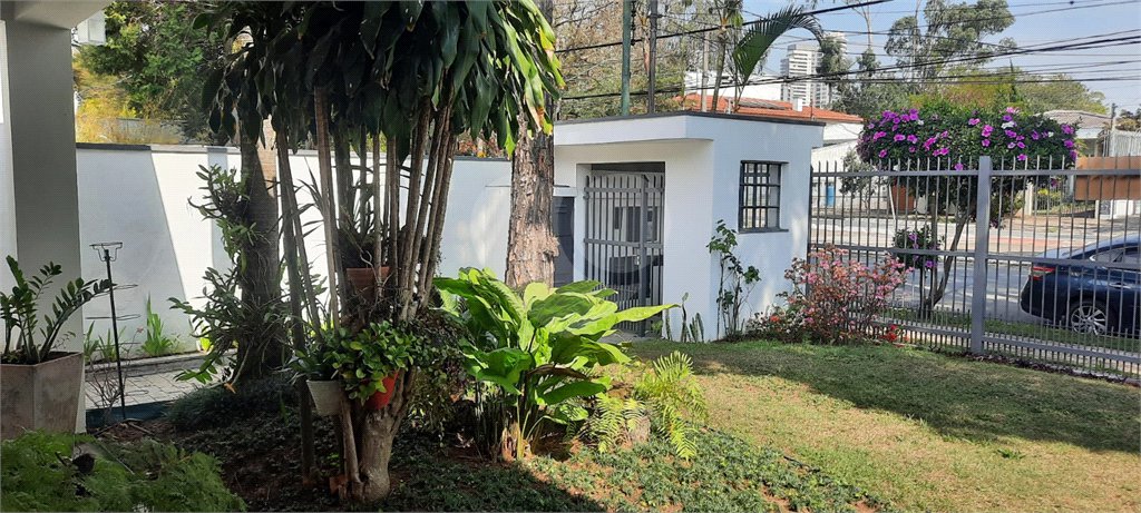 Casa à venda ou para alugar com 3 suítes em Alto da Lapa, São Paulo, SP