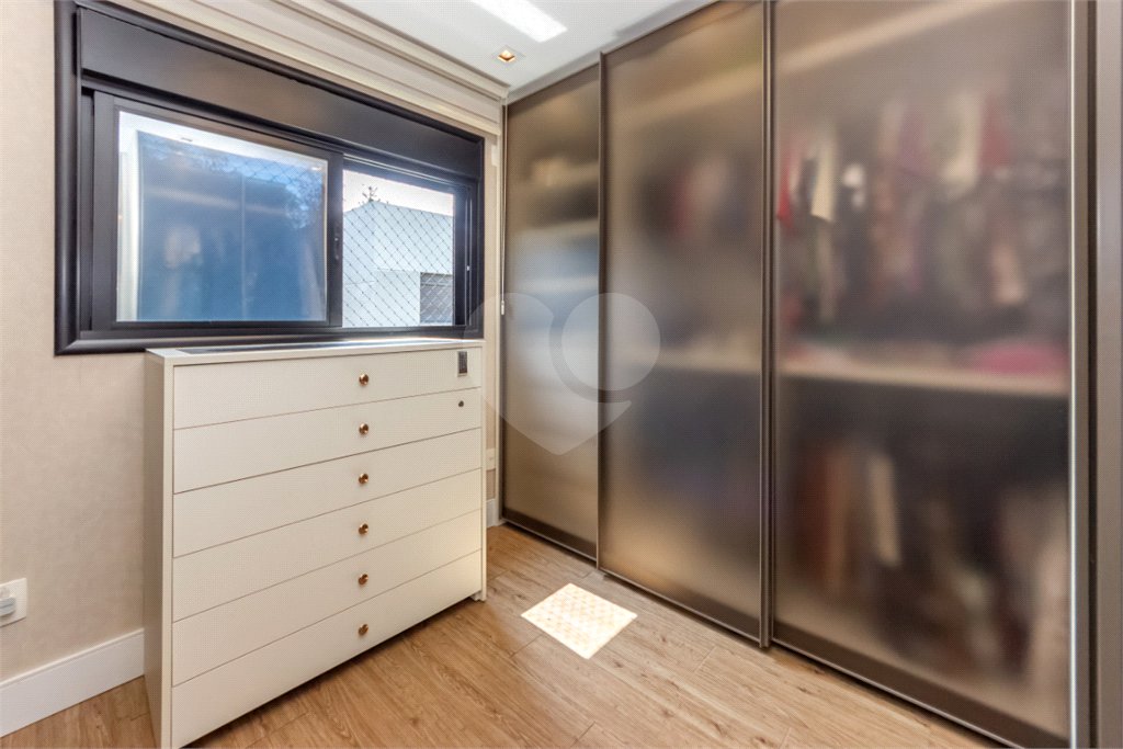 Casa à venda com 3 suítes no condomínio Reserva 8, São Paulo - SP
