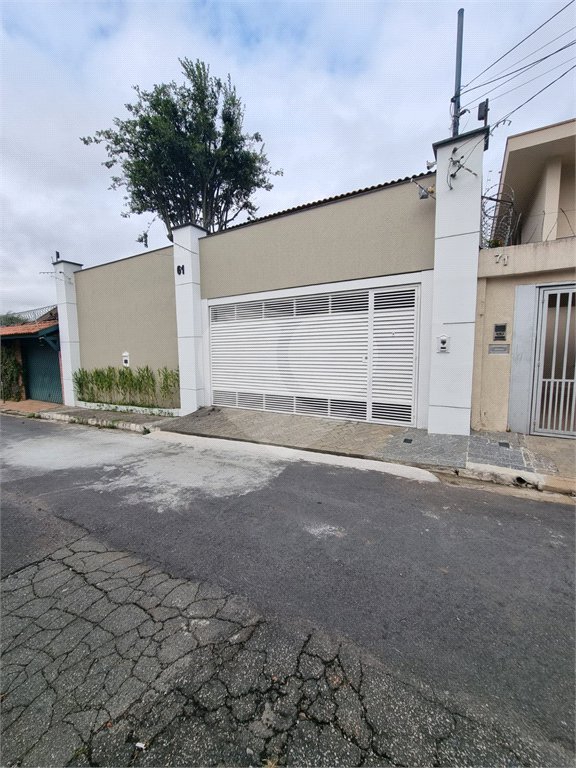 Sobrado à venda com 4 quartos, sendo 1 suíte, em Brooklin, São Paulo, SP