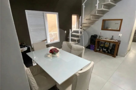 Sobrado à venda com 5 quartos em Santa Maria, Osasco, SP