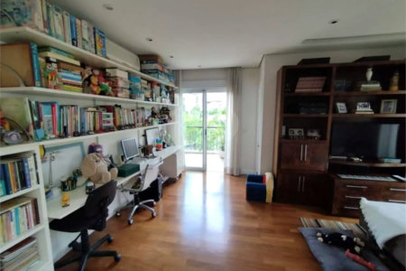 Casa à venda ou para alugar com 4 suítes no condomínio Solares Vila Europa, São Paulo - SP