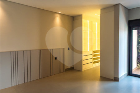 Casa à venda com 3 suítes no condomínio Jardim Residencial Dona Maria Candida, Indaiatuba - SP
