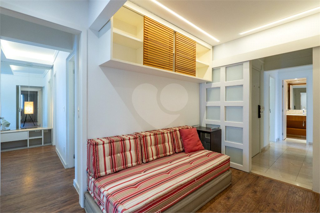 Apartamento à venda com 3 suítes em Vila Nova Conceição, São Paulo, SP