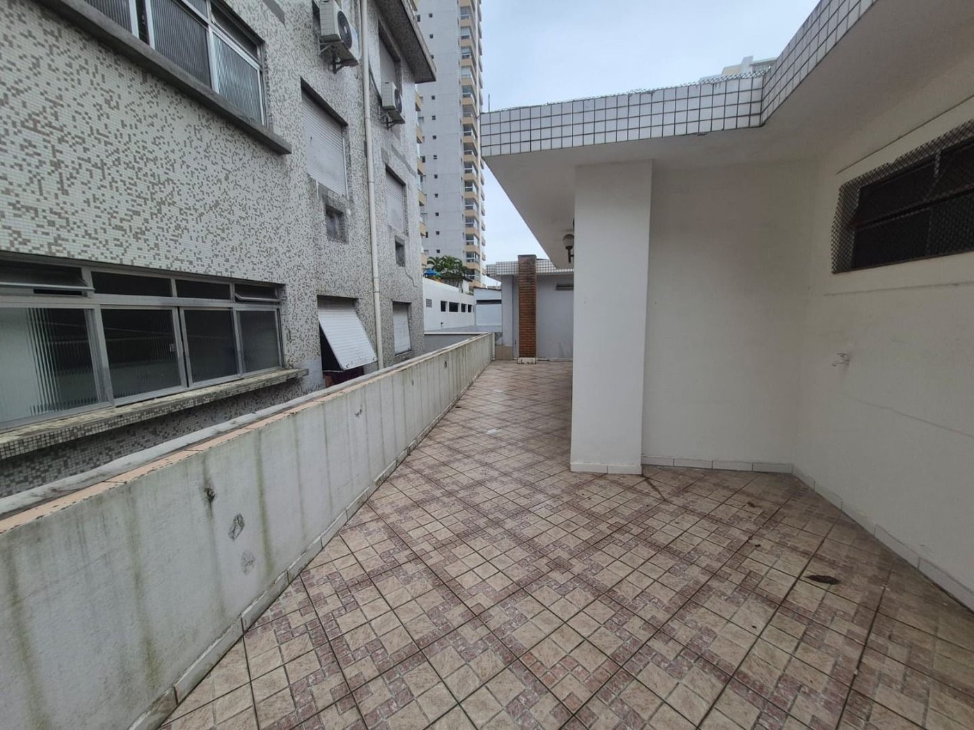 Casa com 4 dormitórios para alugar, 514 m² por R$ 20.934,21/mês - Ponta da Praia - Santos/SP
