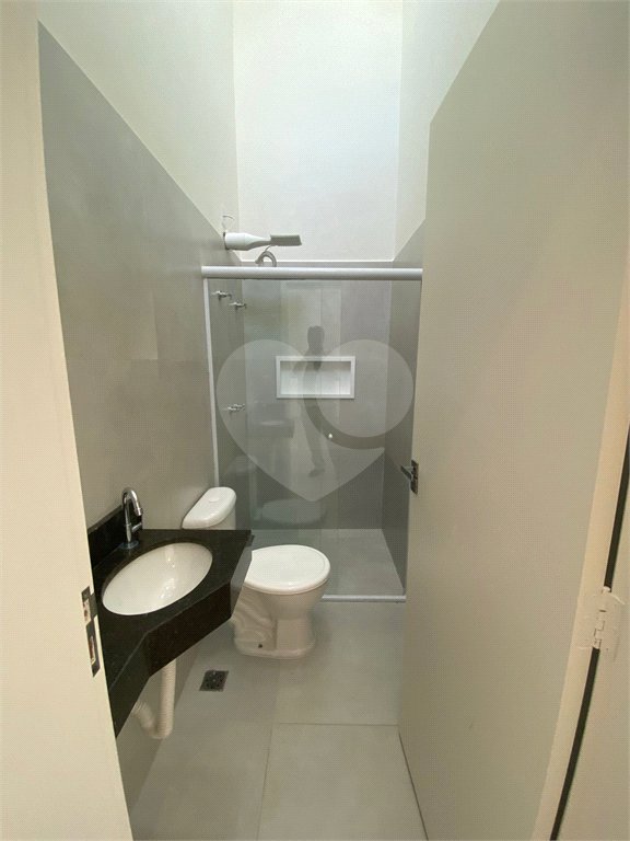Casa à venda com 3 quartos, sendo 1 suíte, no condomínio Horto Florestal Villagio, Sorocaba - SP
