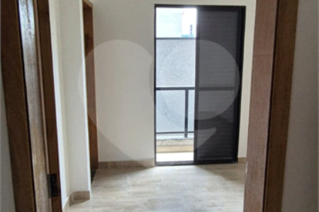 Casa à venda com 2 suítes no condomínio Danilo Iran, São Paulo - SP