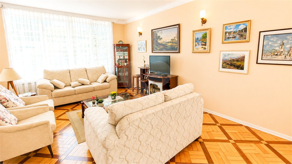 Casa à venda com 3 quartos, sendo 1 suíte, em Granja Julieta, São Paulo, SP