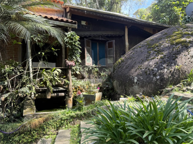Casa à venda com 4 quartos no condomínio Parque Suiça, Caieiras - SP