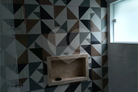 Sobrado à venda com 3 quartos, sendo 1 suíte,  em Vila Nivi, São Paulo, SP