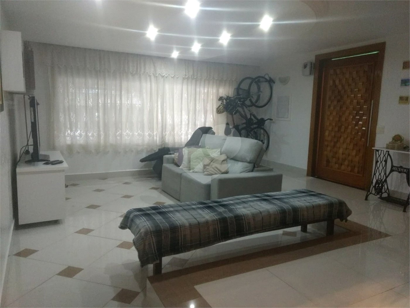 Sobrado à venda com 4 quartos, sendo 1 suíte,  em Vila Guilherme, São Paulo, SP