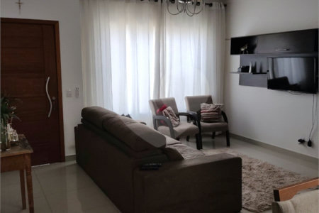 Casa à venda com 3 quartos, sendo 1 suíte, no condomínio Campos do Conde I, Paulínia - SP