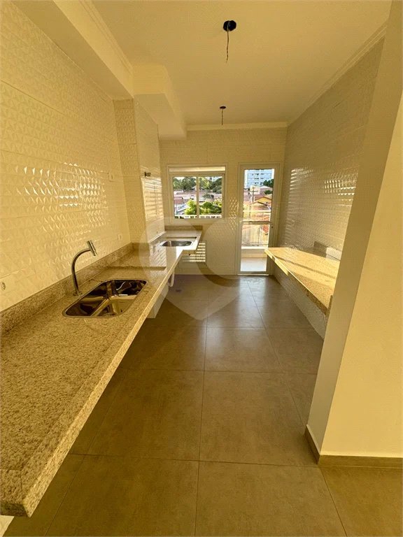 Vende-se apartamento no Edifício Residencial Flor do Ipê