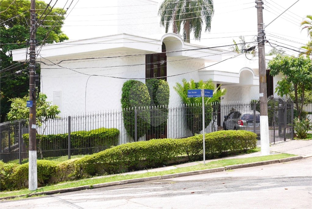 Casa à venda com 4 quartos, sendo 1 suíte,  em Jardim Guedala, São Paulo, SP