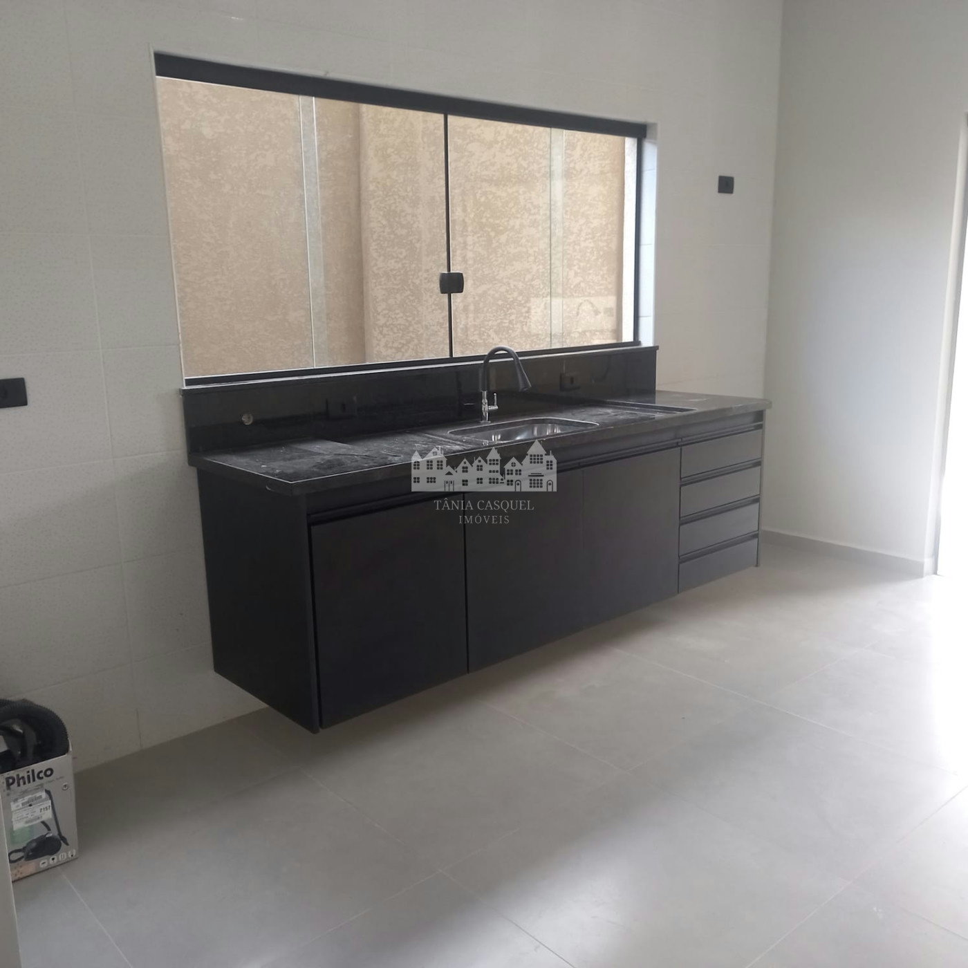 Casa à venda com 3 suítes em Alvinópolis, Atibaia, SP