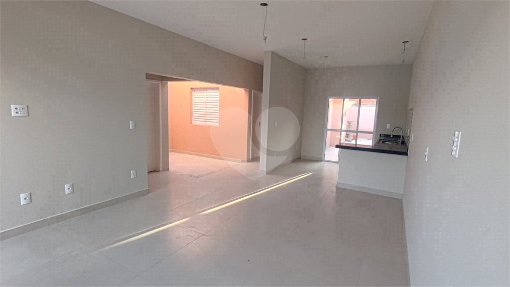 Casa à venda com 3 quartos, sendo 1 suíte, em Jardim dos Ipês, Salto, SP