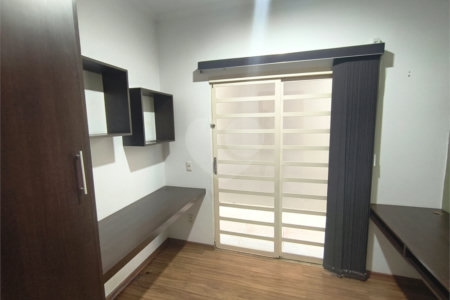 Casa à venda com 3 quartos, sendo 2 suítes, em Vila Carolina, Itapetininga, SP