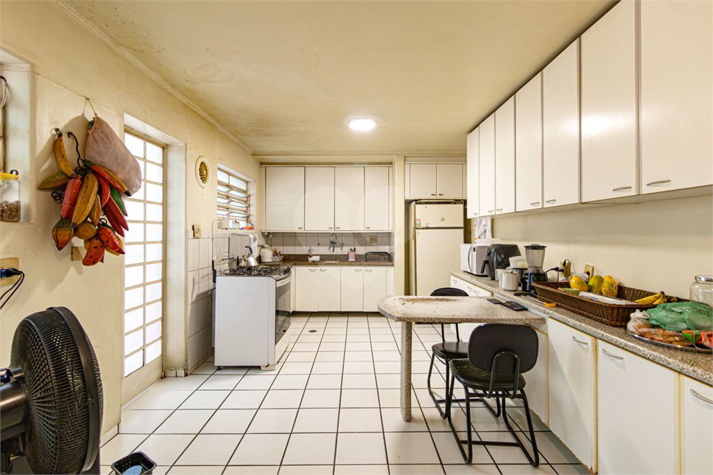 Casa Térrea à venda com 4 quartos, sendo 2 suítes, em Jardim Europa, São Paulo, SP