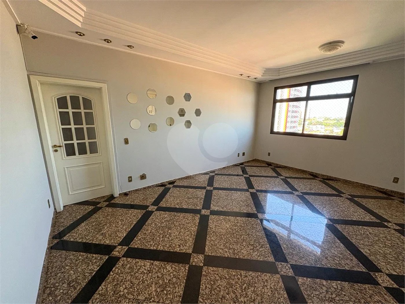 Apartamento disponível no Edifício Palladium no Centro de Piracicaba - SP.