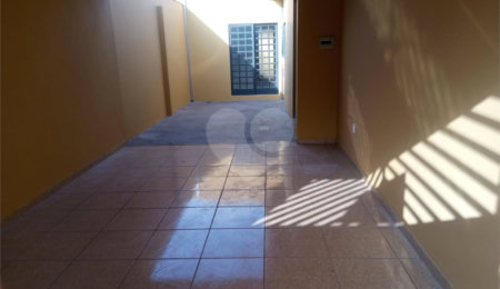 Casa à venda com 3 quartos, sendo 1 suíte,  em Parque Residencial Maria Stella Faga, São Carlos, SP