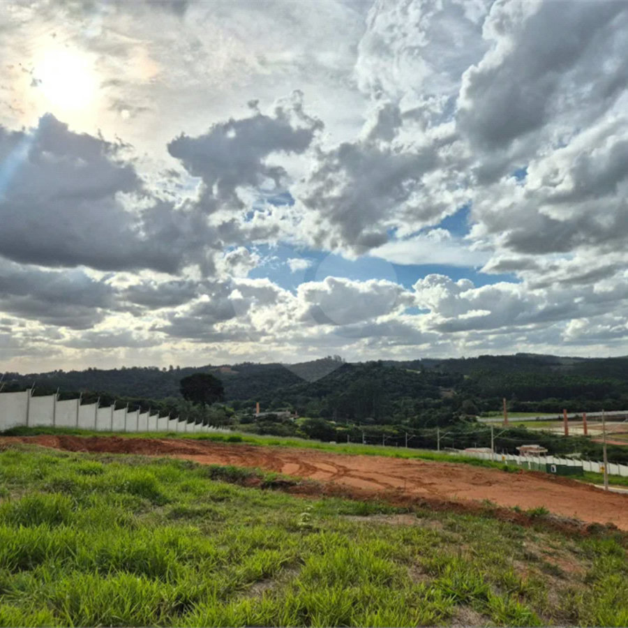 Terreno à venda no condomínio Villagio Caxambu, Jundiaí - SP