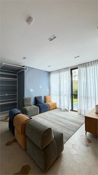Indaiatuba- Sp - Edificio Athmosfera- R$ 1.800.000,00 - andar alto - 130,00 ms de area util - 3 suites, lavabo, sala 2 ambientes, 3 vagas de garagens - Area de lazer - Brinquedoteca - Piscina - Portão eletrônico - Portaria 24hs - sala de ginástica - Salão de festas - Salão de jogos - Cinema