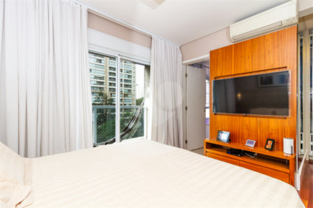 Apartamento de Alto Padrão no Campo Belo para venda com porteira fechada, com 4 dormitórios suítes e 4 vagas com lazer de club.