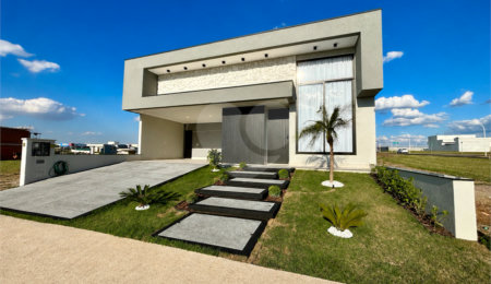 Casa à venda com 3 suítes no condomínio Residencial Dona Maria Candida, Indaiatuba - SP