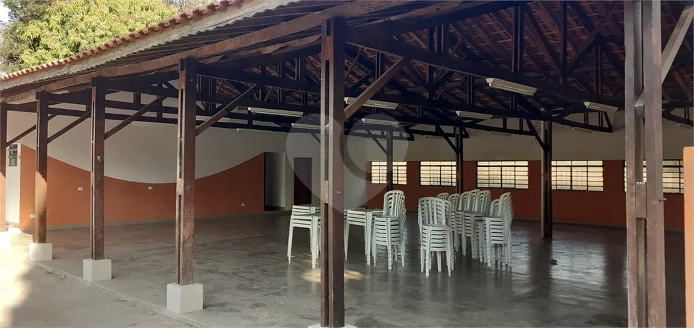 Excelente chácara à venda em Artemis, com piscina, campo de futebol, barracão para festas