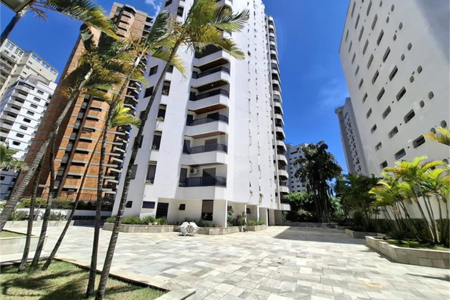 Apartamento, a venda, com 300m² de área privativa, 4 suítes, 4 vagas - Santana / SP