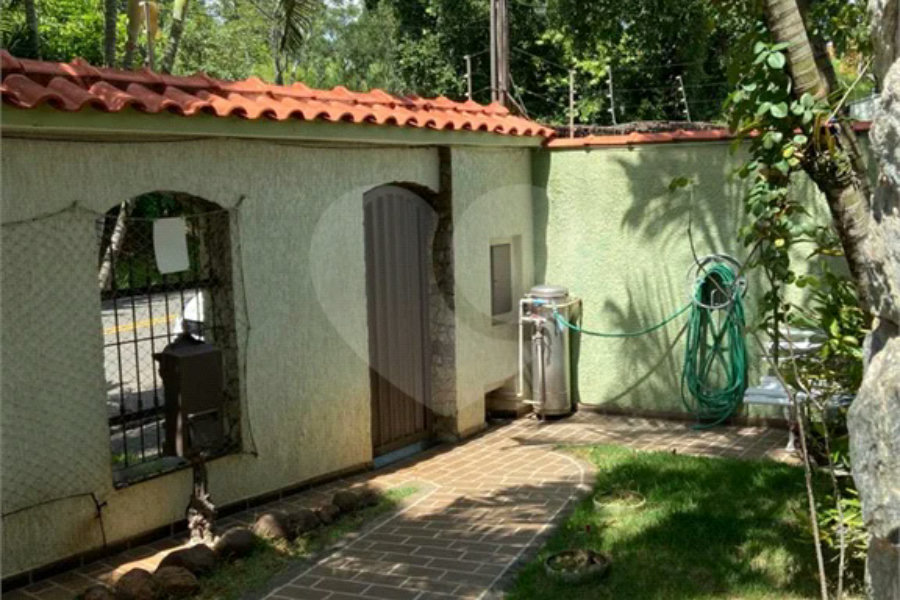 CASA À VENDA COM 3 SUITES CHACARA NAZARETH CENTRO PIRACICABA