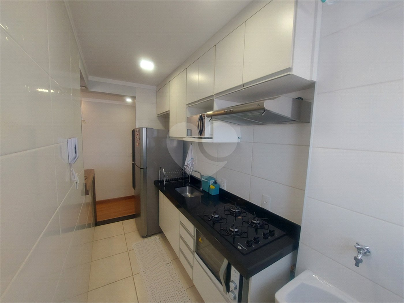 Apartamento Mobiliado no Condomínio Portal do Sol, na Avenida Getúlio Vargas