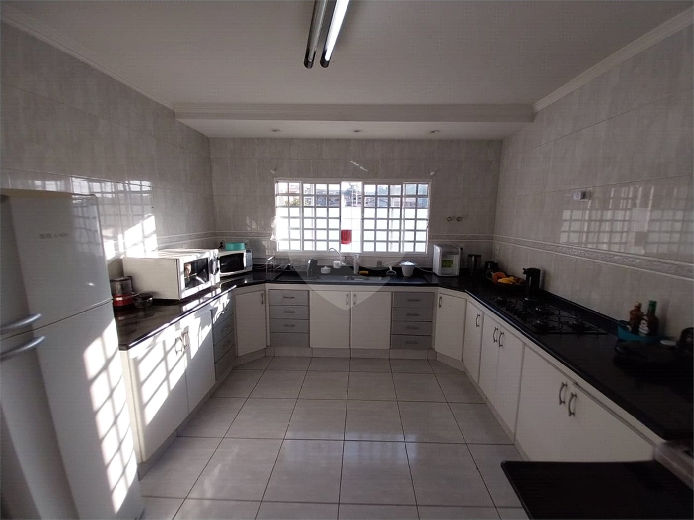 Sobrado à venda com 5 quartos, sendo 1 suíte,  em Terra Nobre, Louveira, SP