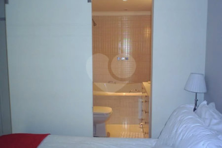 Apartamento á venda na Vila Olímpia de 156m² com 3 dormitórios, 1 suíte e 2 vagas.