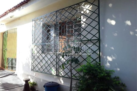 Casa Térrea à Venda