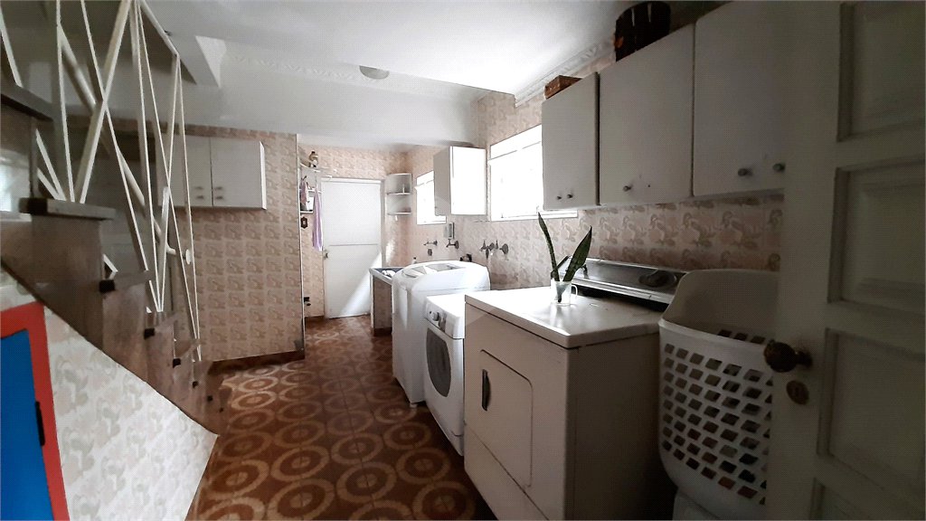 Casa de Vila à venda com 4 quartos, sendo 3 suítes, em Brooklin Velho, São Paulo, SP