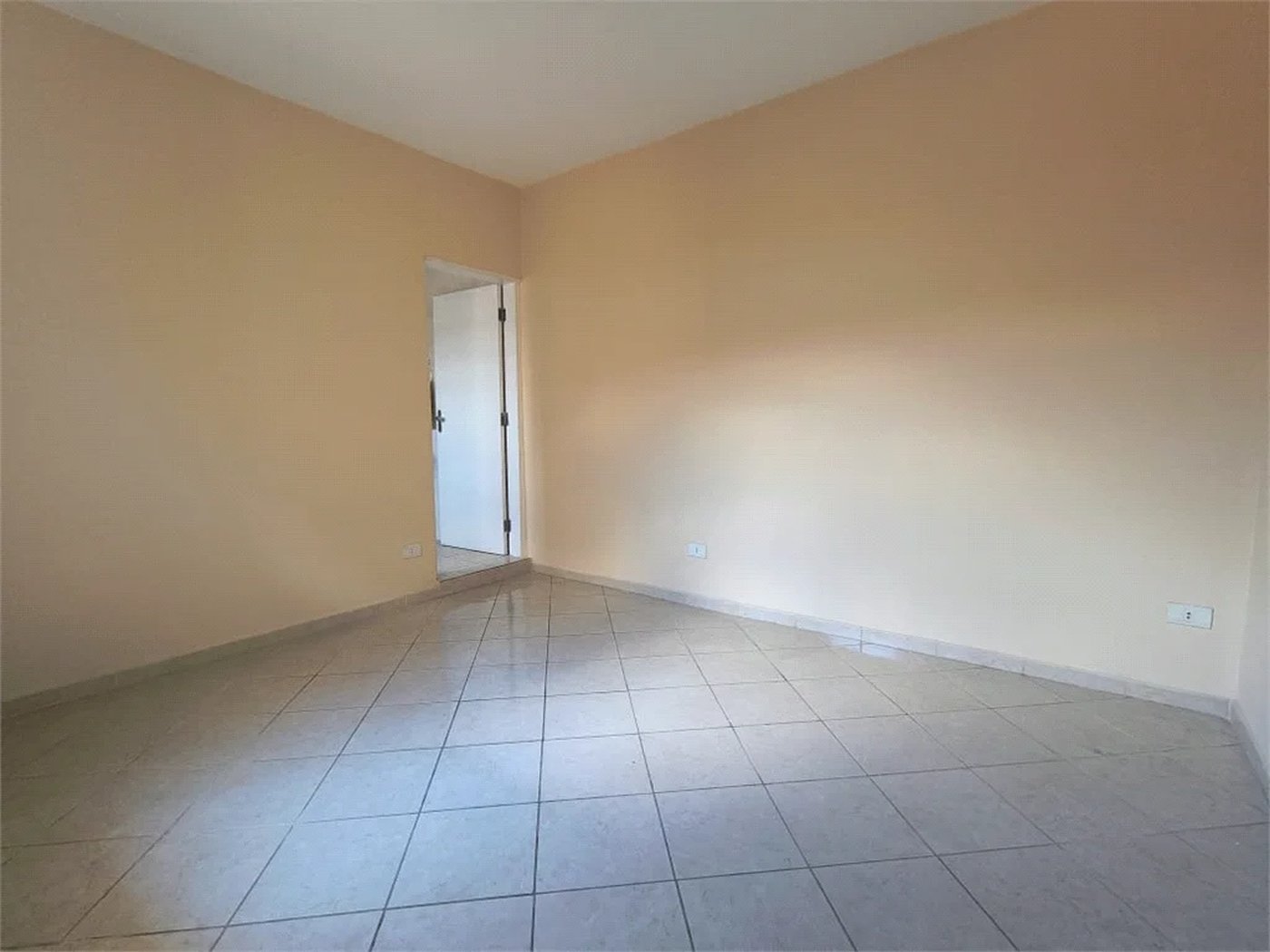 Sobrado à venda com 3 quartos, sendo 1 suíte,  em Vila Polopoli, São Paulo, SP