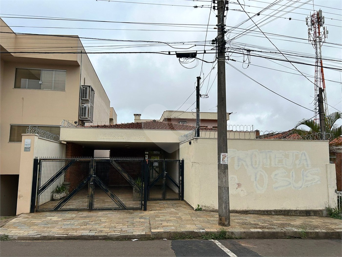 Sobrado residencial/comercial para venda ou locação no Jardim Paraíso