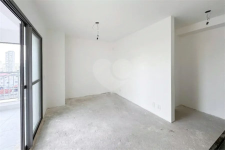 Apartamento com 1 dormitório próximo ao metrô Linha Verde.